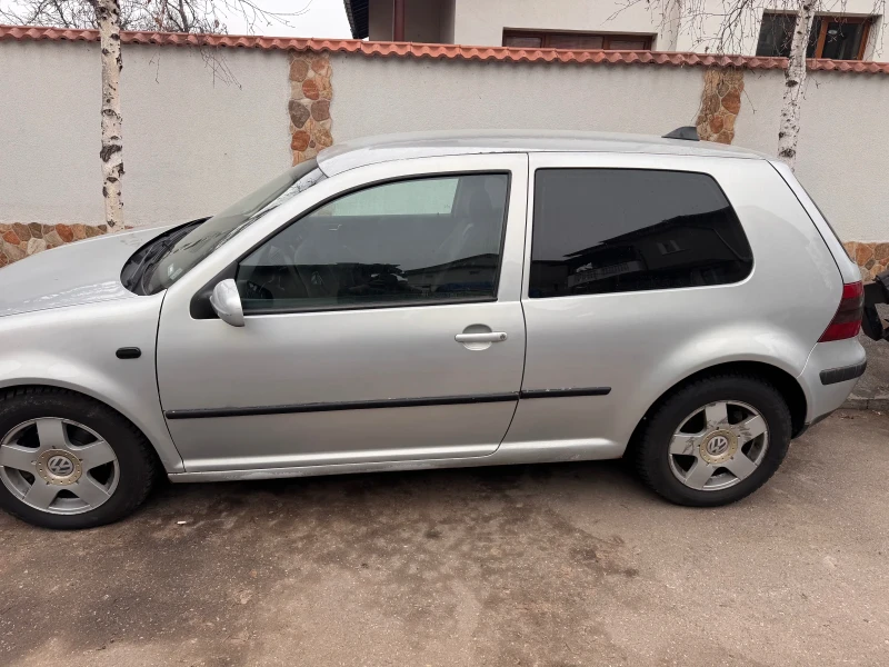 VW Golf, снимка 2 - Автомобили и джипове - 49425350