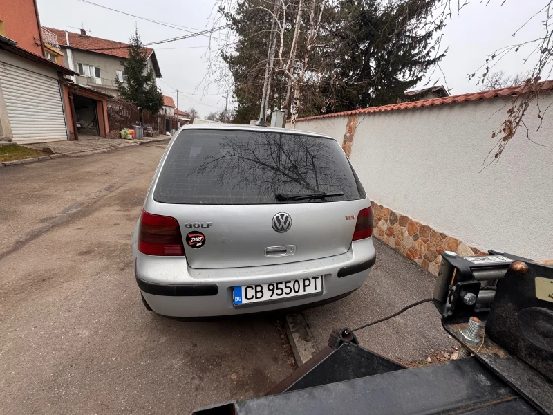 VW Golf, снимка 1 - Автомобили и джипове - 49425350