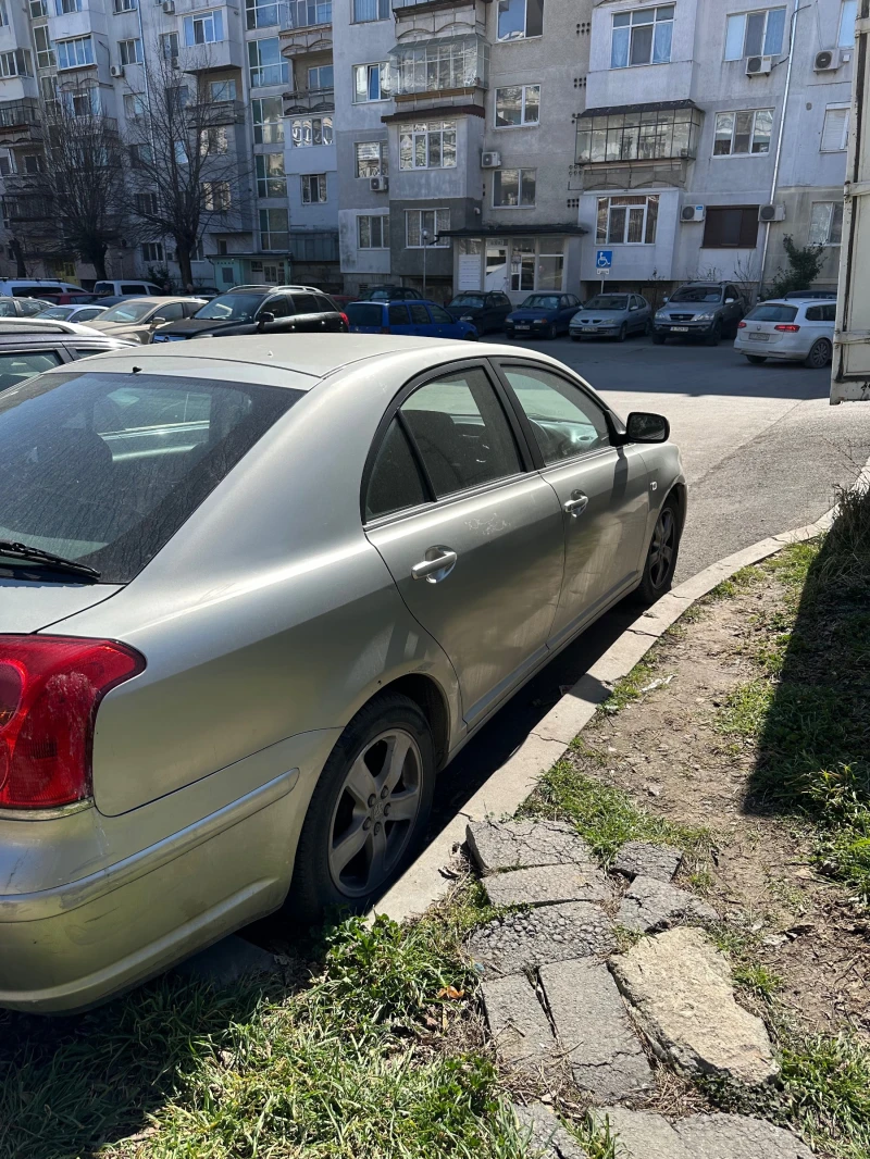 Toyota Avensis, снимка 4 - Автомобили и джипове - 49471068