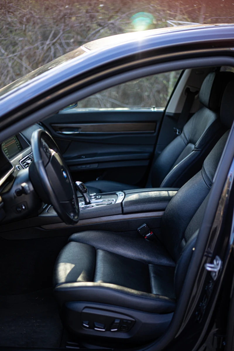 BMW 730, снимка 7 - Автомобили и джипове - 52218735