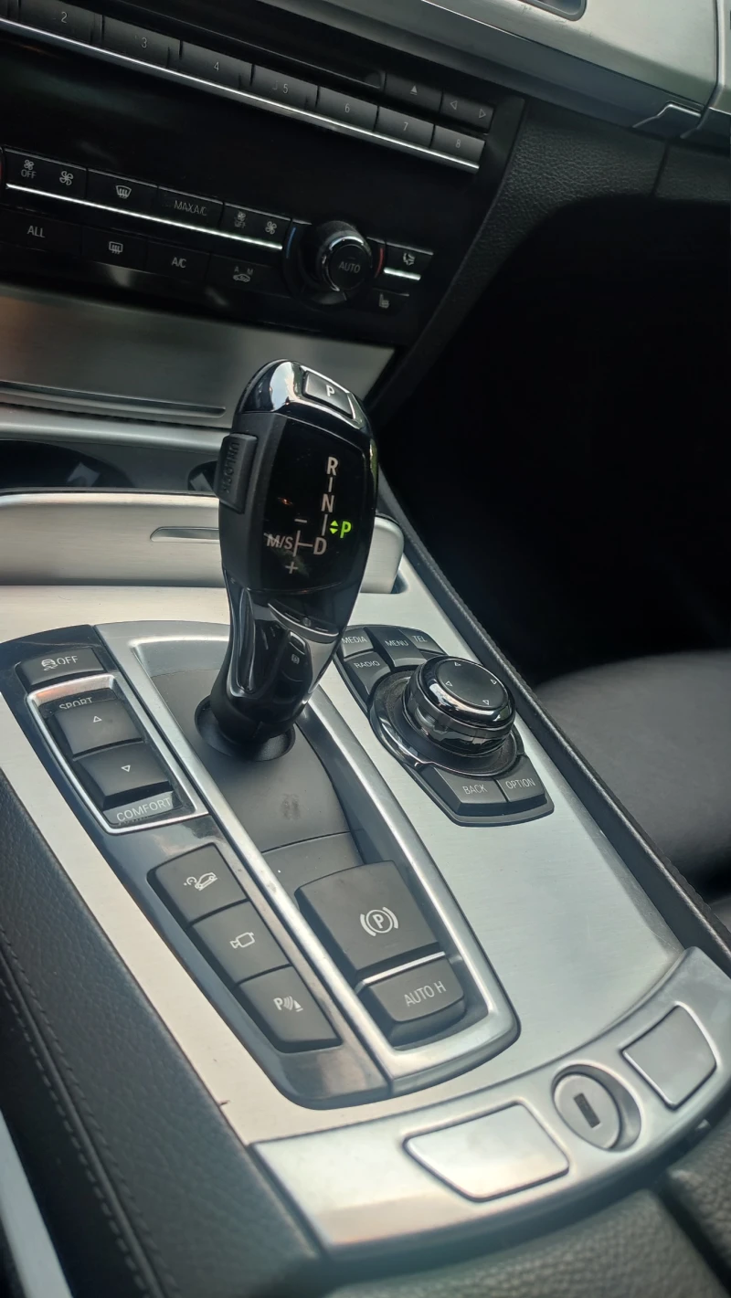 BMW 750 d Xdrive, снимка 11 - Автомобили и джипове - 53194244