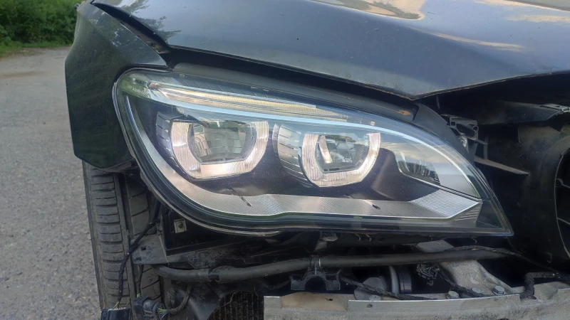 BMW 750 d Xdrive, снимка 12 - Автомобили и джипове - 53194244