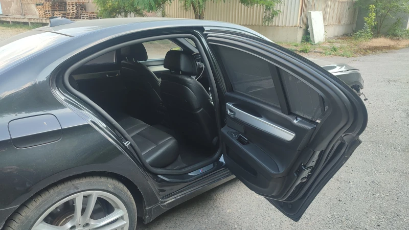 BMW 750 d Xdrive, снимка 6 - Автомобили и джипове - 53194244