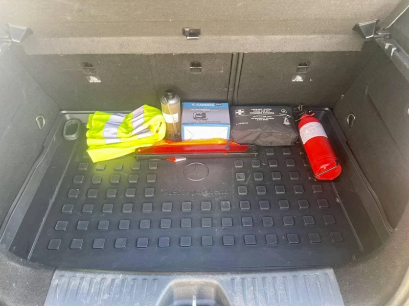 Mercedes-Benz A 180, снимка 8 - Автомобили и джипове - 51689720