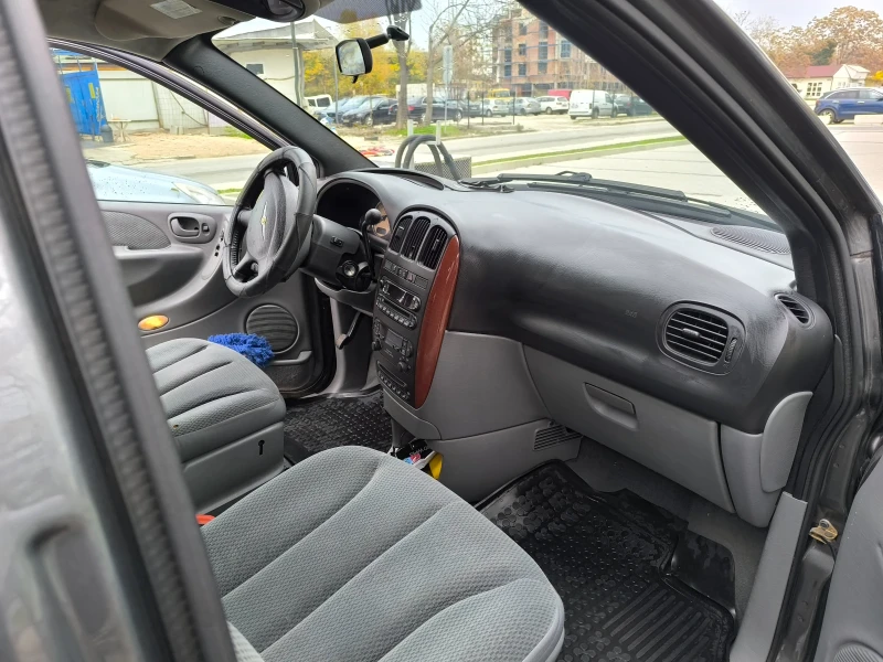 Chrysler Voyager, снимка 10 - Автомобили и джипове - 52457500