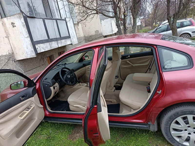 VW Passat 1.8, снимка 4 - Автомобили и джипове - 52886213