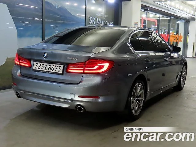 BMW 520, снимка 4 - Автомобили и джипове - 56077756