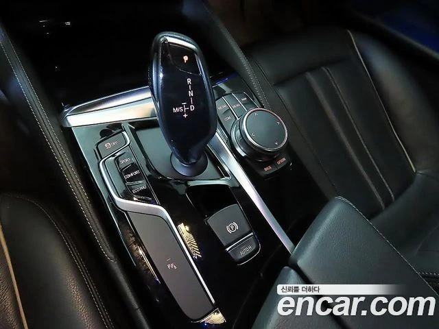 BMW 520, снимка 12 - Автомобили и джипове - 56077756