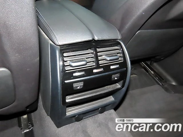 BMW 520, снимка 16 - Автомобили и джипове - 56077756