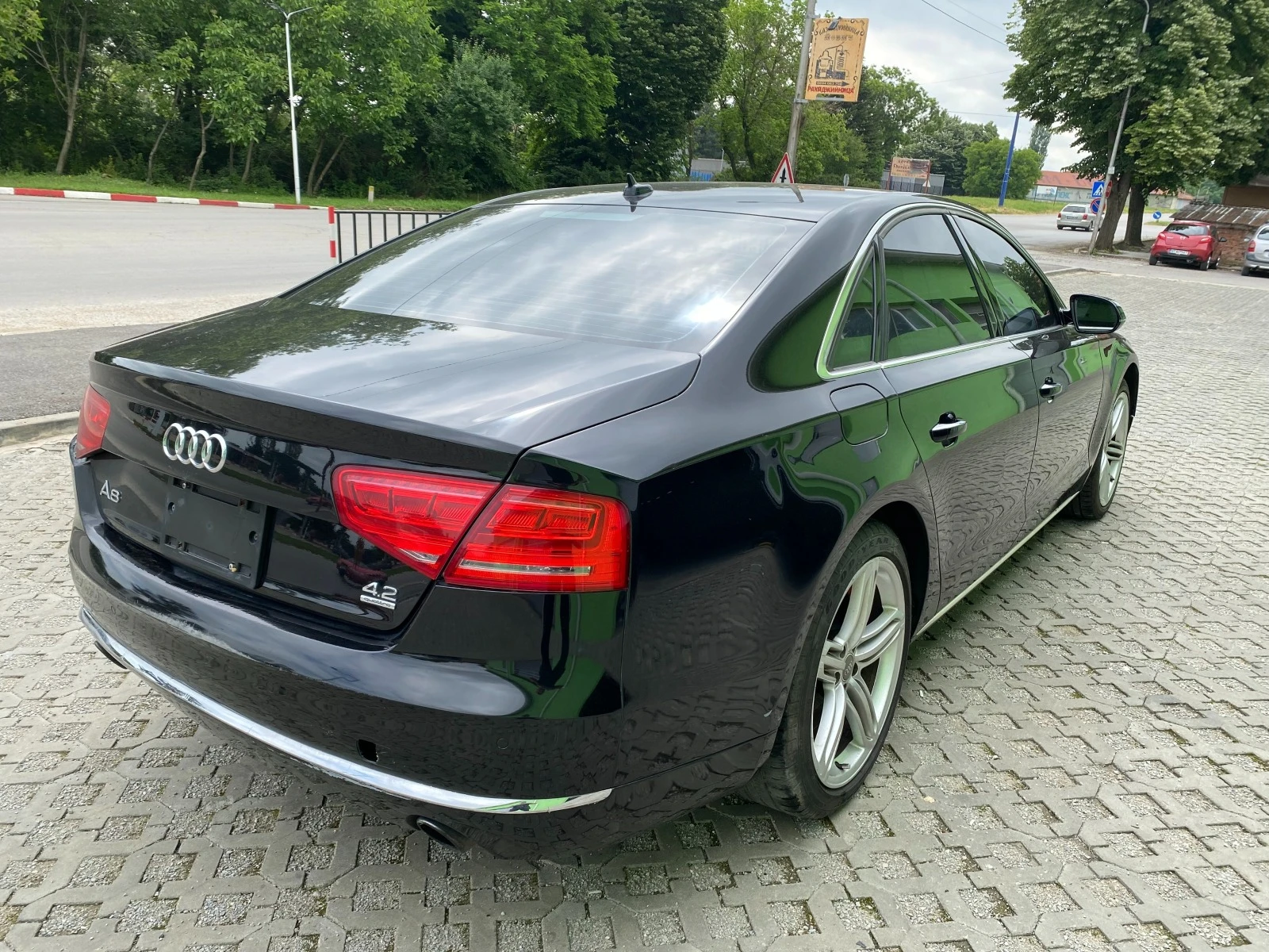 Audi A8 4.2FSI  - изображение 5