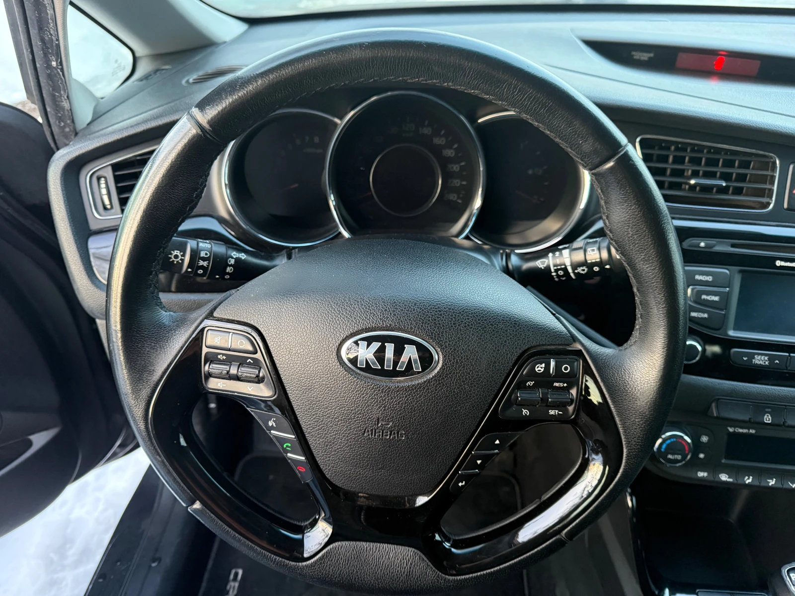 Kia Ceed 1.4I COOL АГУ - изображение 10