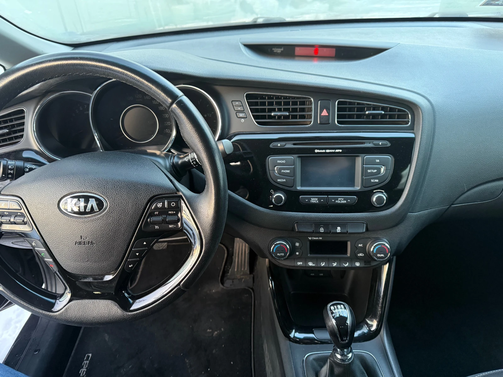 Kia Ceed 1.4I COOL АГУ - изображение 8