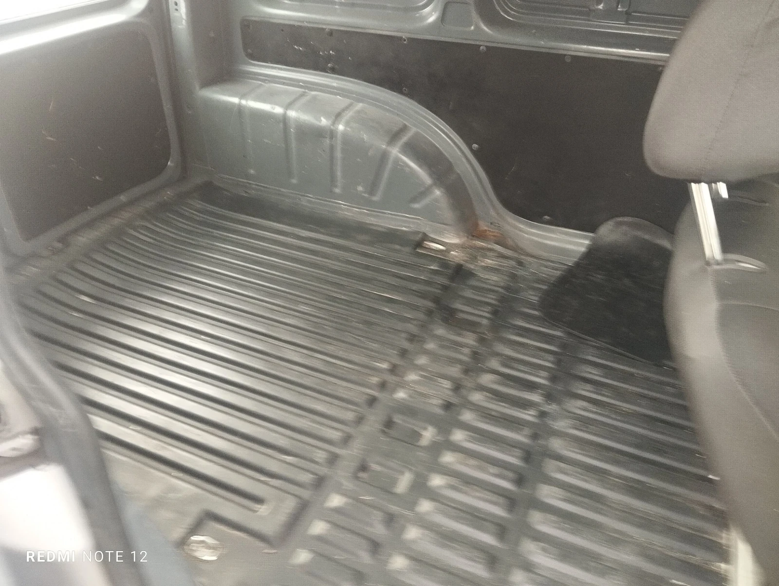 VW Caddy 1.6TDI Klima Спешно - изображение 3