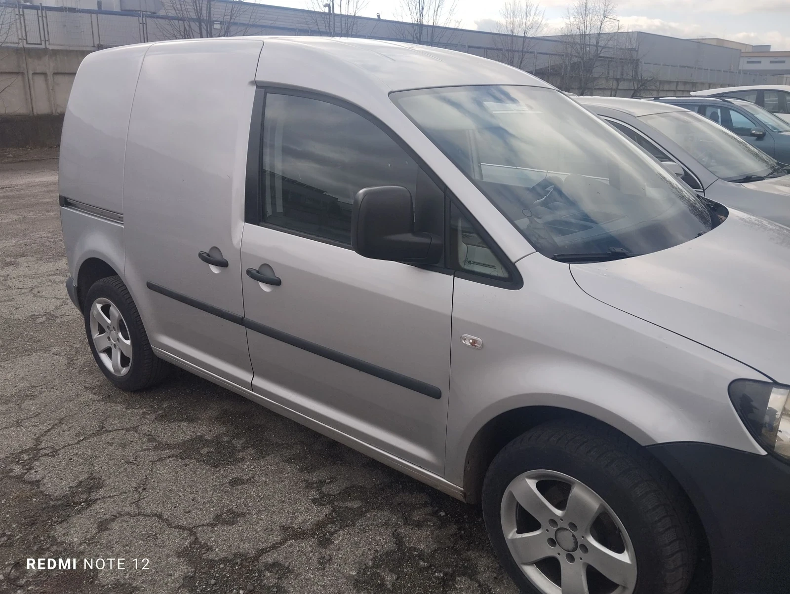 VW Caddy 1.6TDI Klima Спешно - изображение 2