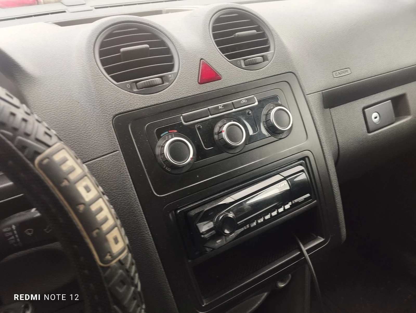 VW Caddy 1.6TDI Klima Спешно - изображение 8