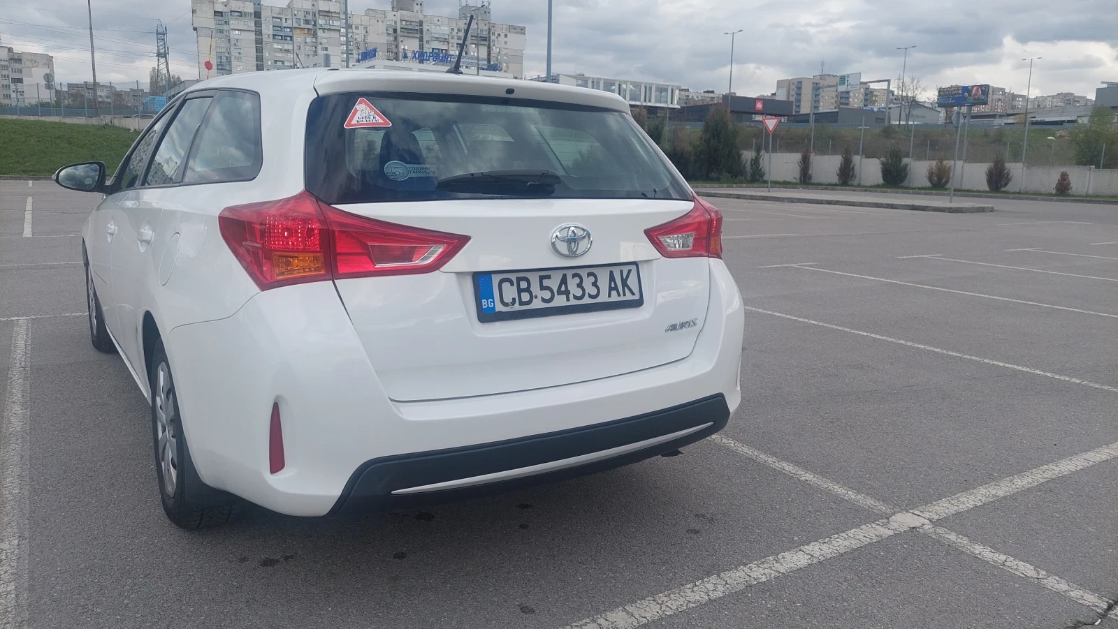 Toyota Auris  - изображение 3