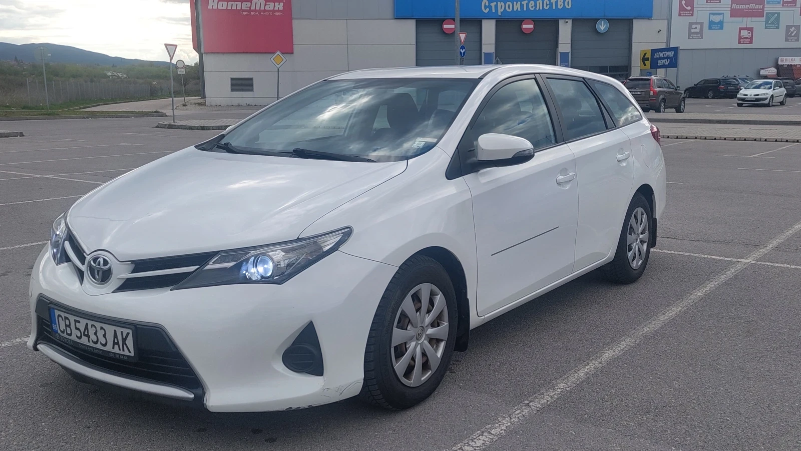 Toyota Auris  - изображение 2
