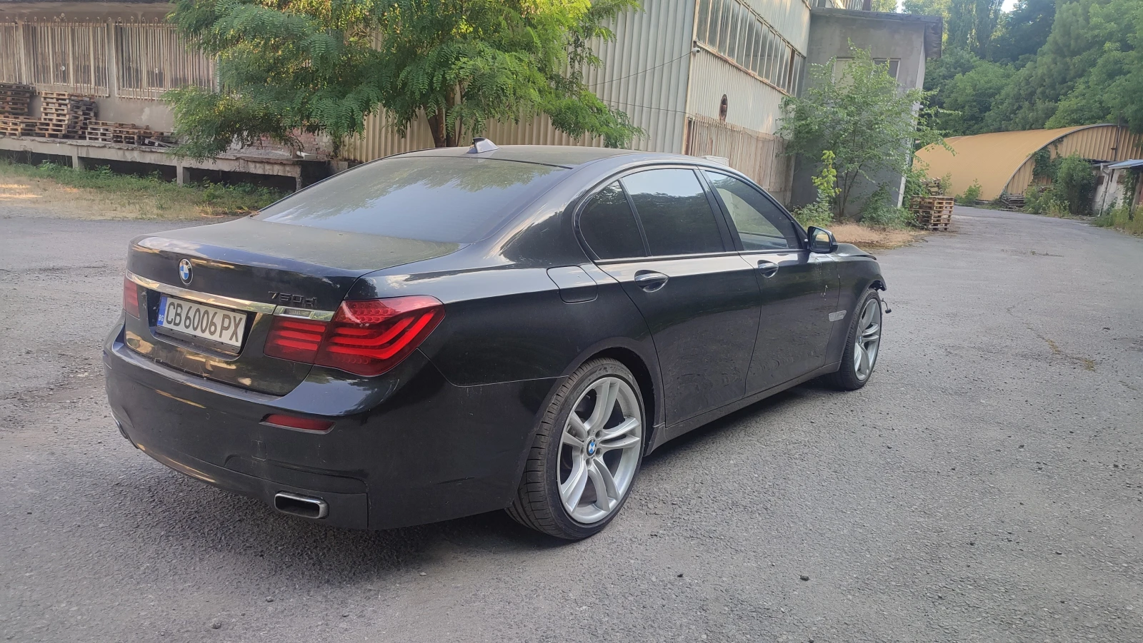 BMW 750 d Xdrive - изображение 5