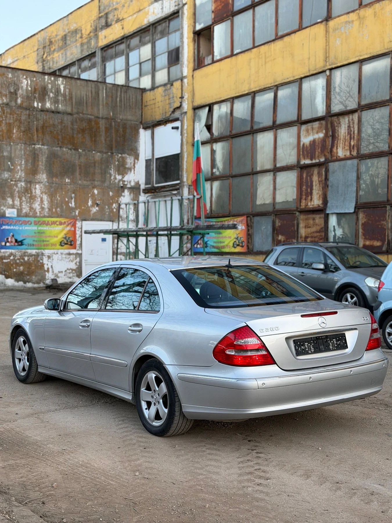 Mercedes-Benz E 280, снимка 4 - Автомобили и джипове - 53803504