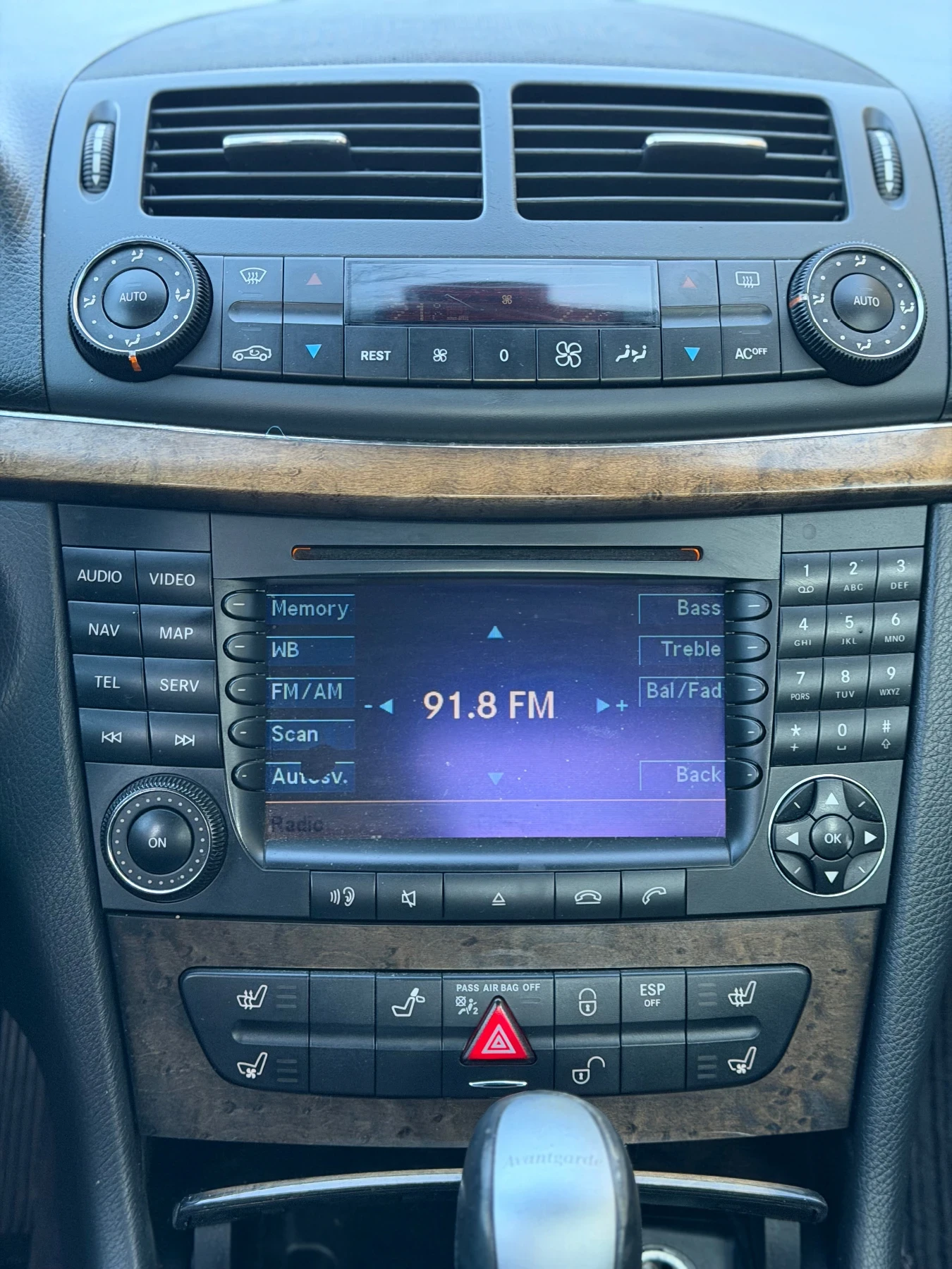 Mercedes-Benz E 280, снимка 13 - Автомобили и джипове - 53803504