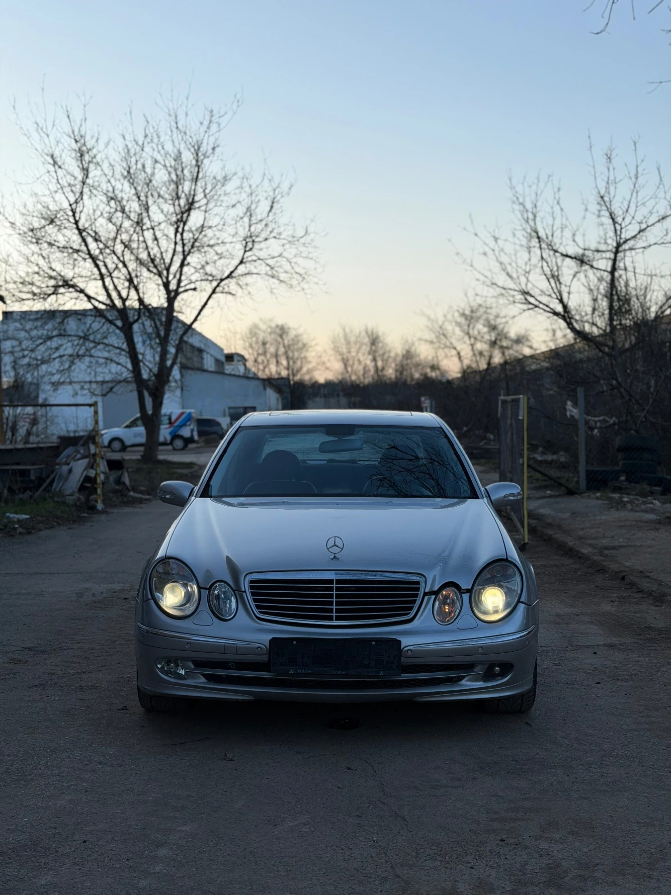 Mercedes-Benz E 280, снимка 7 - Автомобили и джипове - 53803504