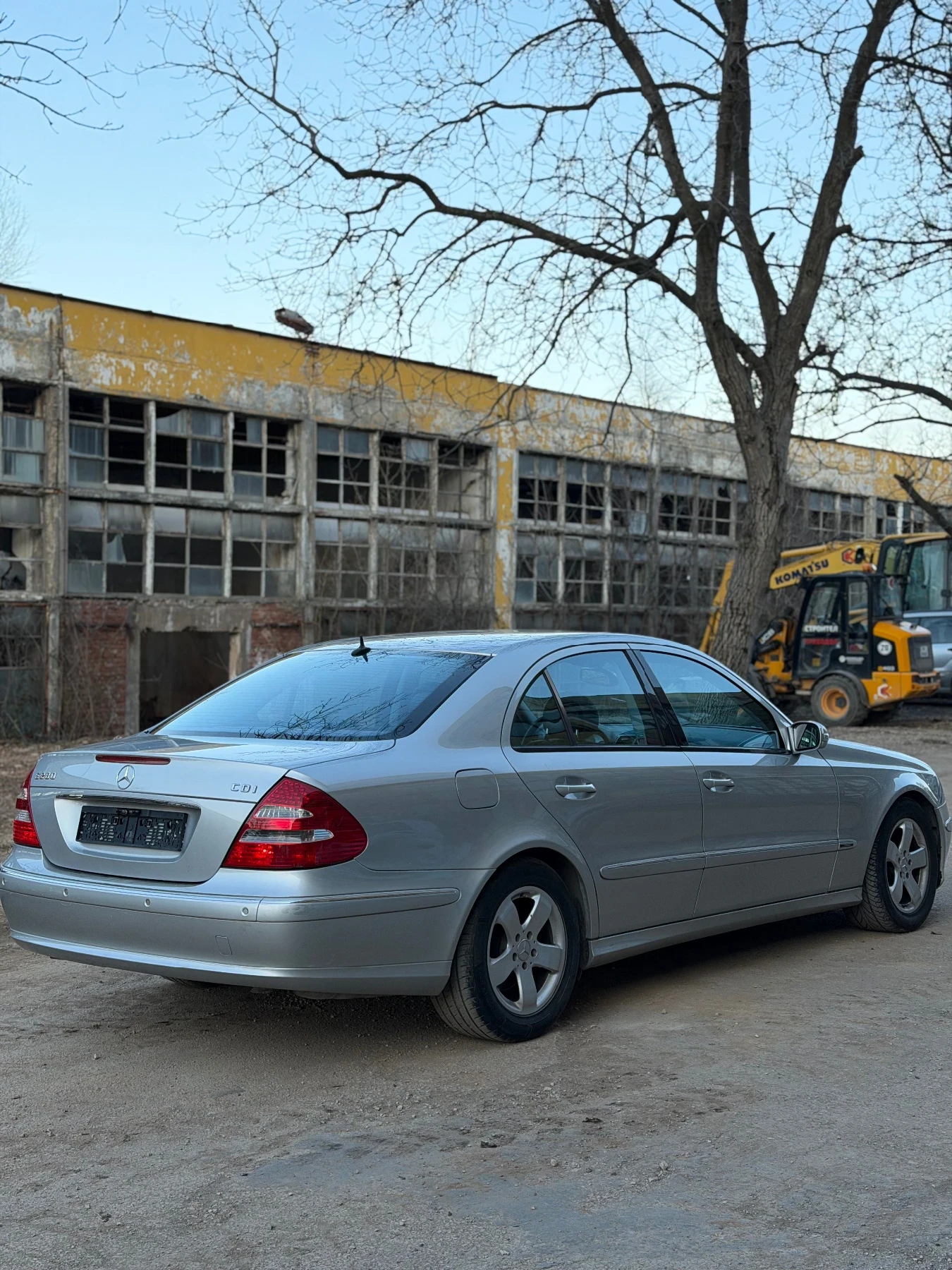 Mercedes-Benz E 280, снимка 3 - Автомобили и джипове - 53803504