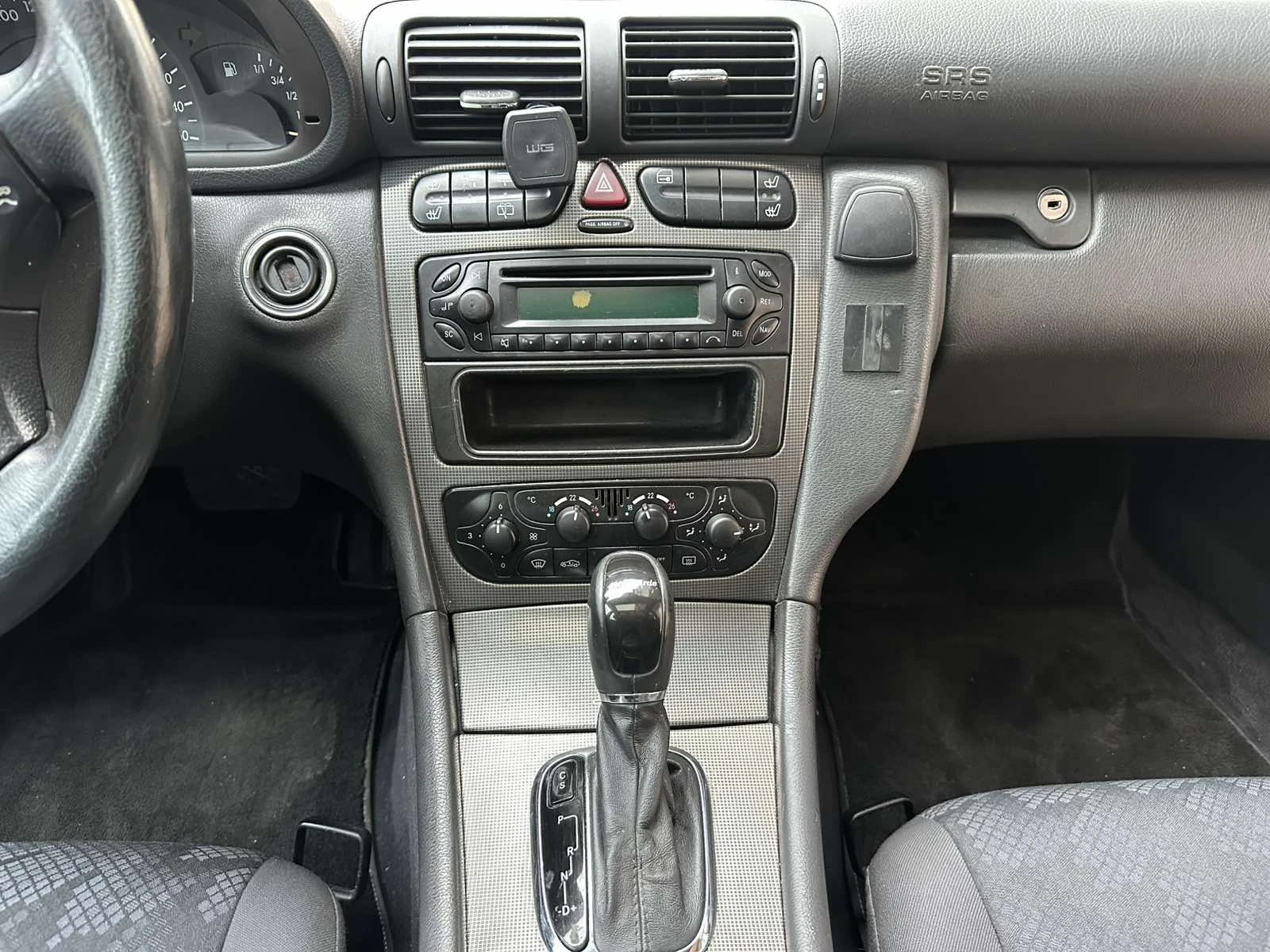 Mercedes-Benz C 270 270 CDI, снимка 10 - Автомобили и джипове - 54057759