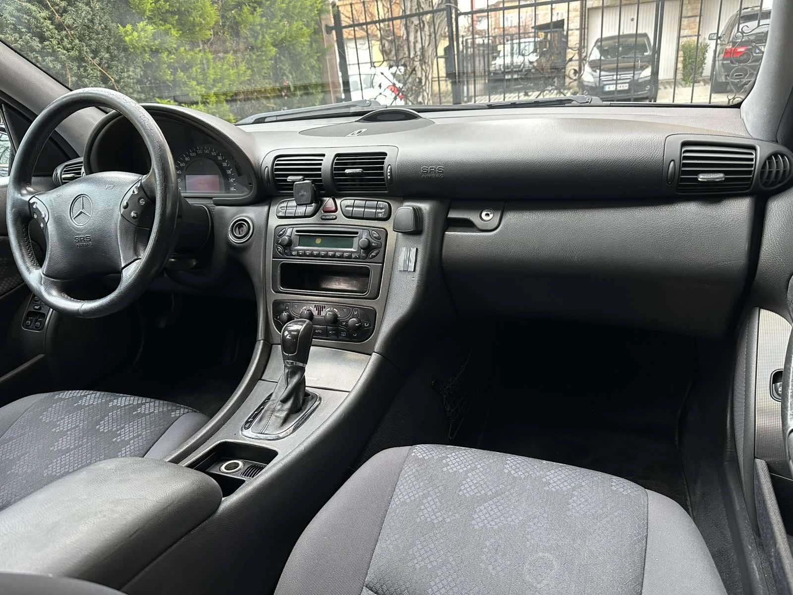 Mercedes-Benz C 270 270 CDI, снимка 9 - Автомобили и джипове - 54057759