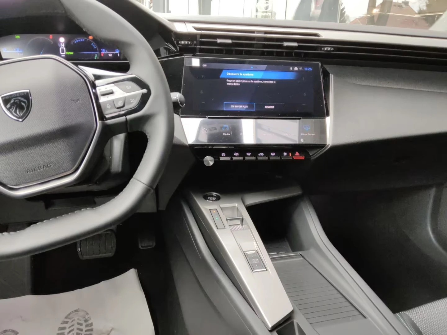 Peugeot 408 e-ALLURE/213HP/NAVI/360/LED/CPLAY/H.PUMP/319q, снимка 9 - Автомобили и джипове - 54597614