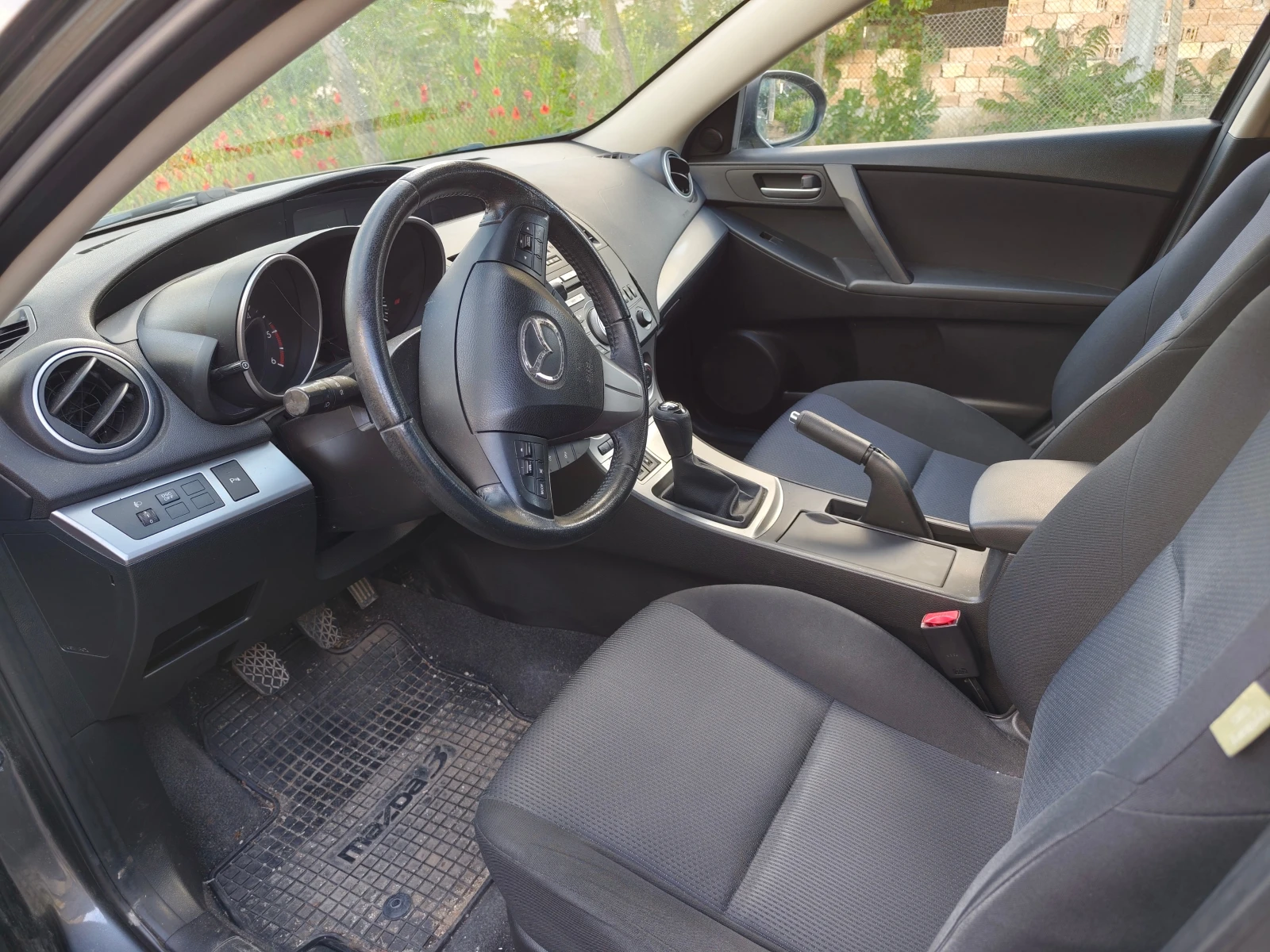 Mazda 3, снимка 8 - Автомобили и джипове - 54754208