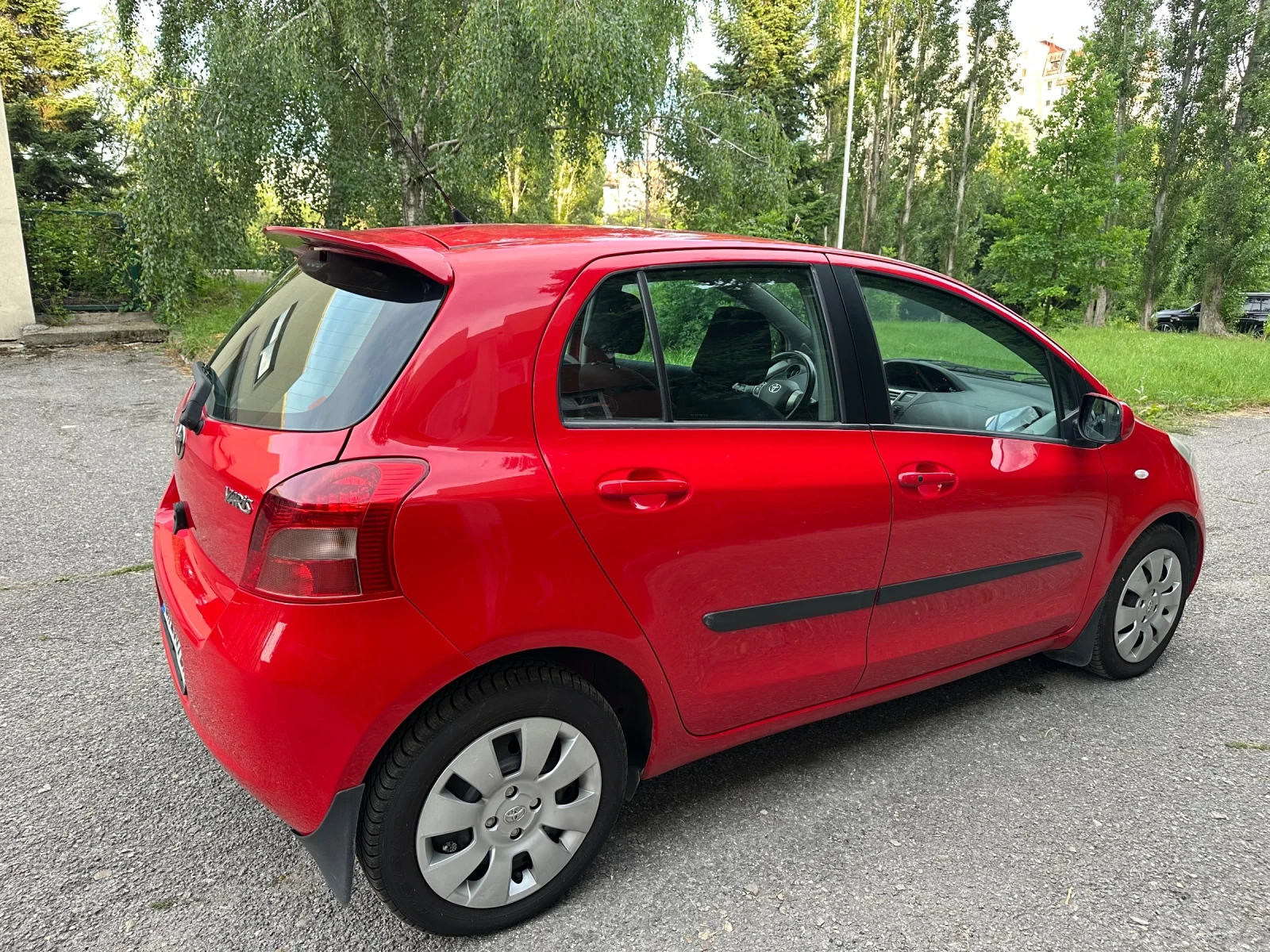 Toyota Yaris 1.3 Автоматик, снимка 9 - Автомобили и джипове - 54983053
