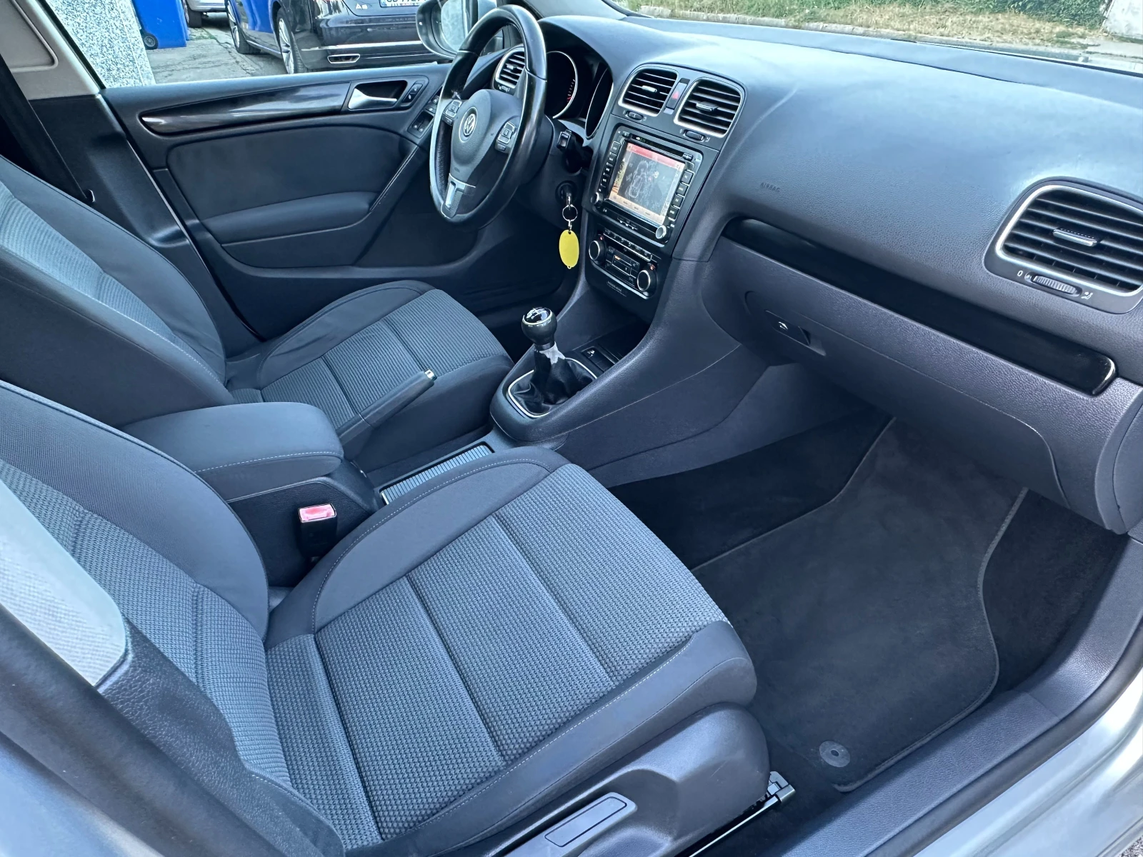 VW Golf 1.2TSI-105к.с-4цил.-160000км-OБСЛУЖЕН-2011г-EURO5A, снимка 8 - Автомобили и джипове - 55158643