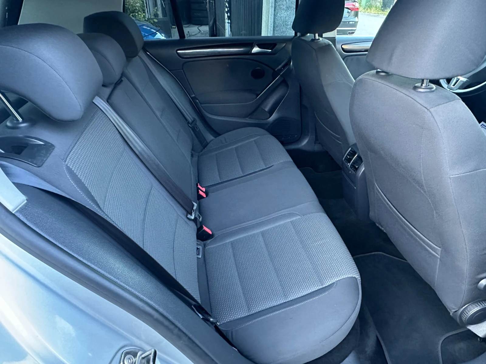 VW Golf 1.2TSI-105к.с-4цил.-160000км-OБСЛУЖЕН-2011г-EURO5A, снимка 11 - Автомобили и джипове - 55158643