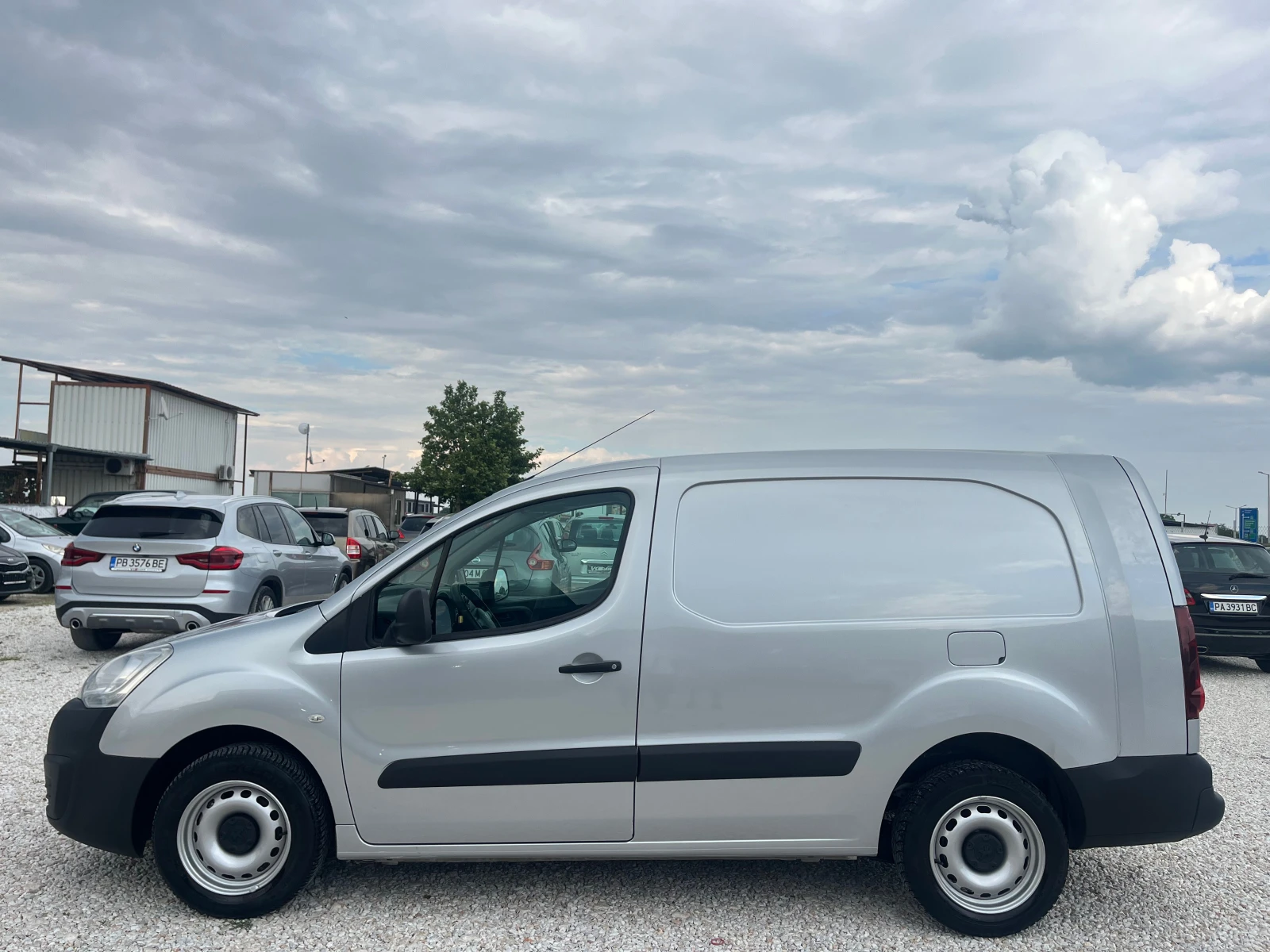 Peugeot Partner 1.6 HDI, 90к.с.MAXI, ЛИЗИНГ, снимка 4 - Автомобили и джипове - 55395946