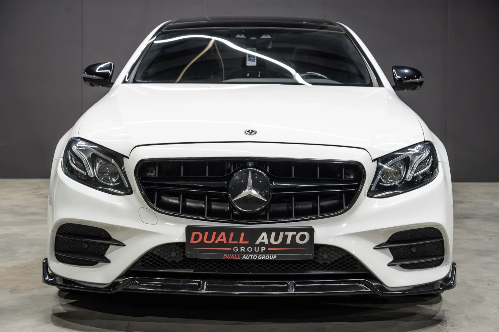Mercedes-Benz E 350 /AMG OPTIK/PANO/HUD/9G/SOFTCLOSE/FULL MAX/, снимка 2 - Автомобили и джипове - 55565178