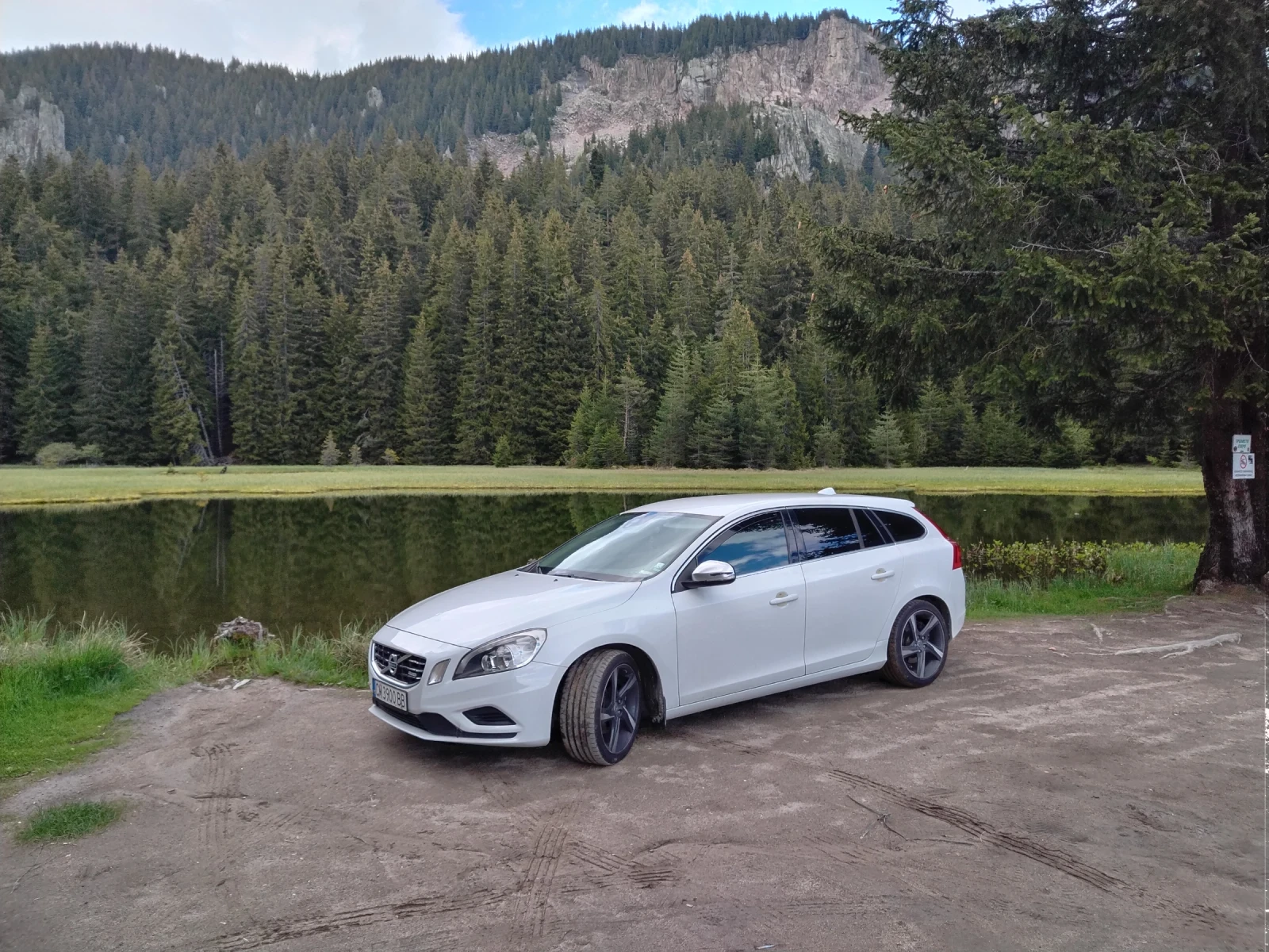 Volvo V60 2.0 R Design 163 hp