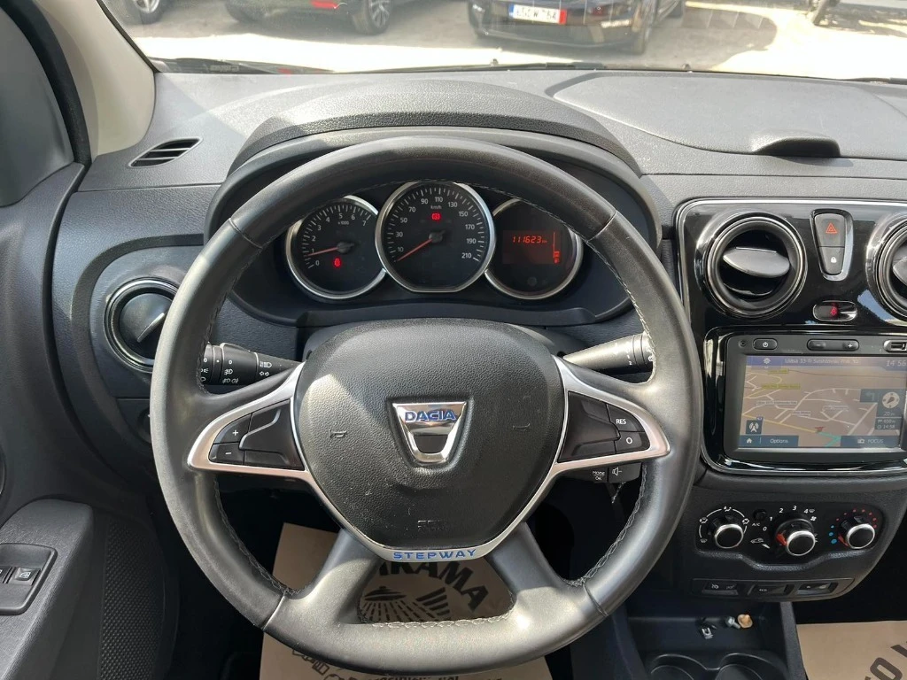 Dacia Lodgy 1.2 Stepway Е-6, снимка 9 - Автомобили и джипове - 55767552