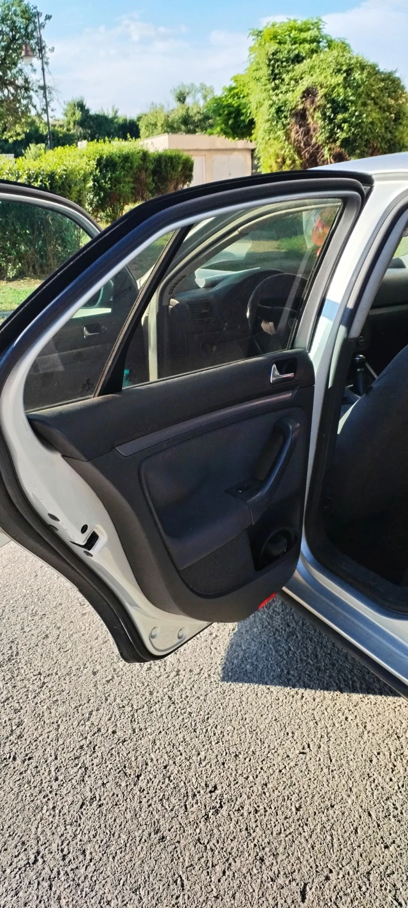 VW Jetta 1.9 TDi, снимка 7 - Автомобили и джипове - 56382878
