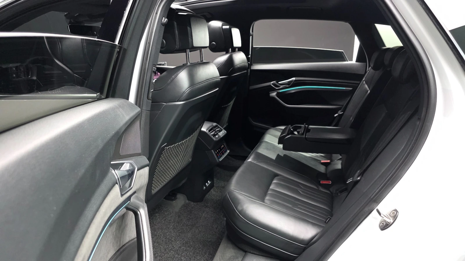 Audi E-Tron 55 Quattro * Крайна Цена* , снимка 15 - Автомобили и джипове - 56636012
