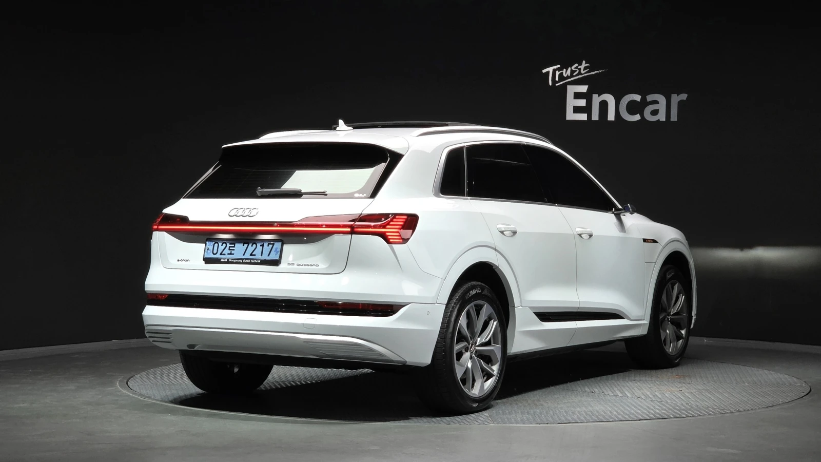 Audi E-Tron 55 Quattro * Крайна Цена* , снимка 2 - Автомобили и джипове - 56636012