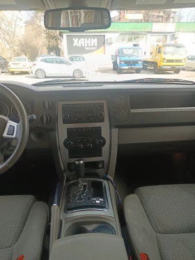 Jeep Commander Бензин, снимка 11