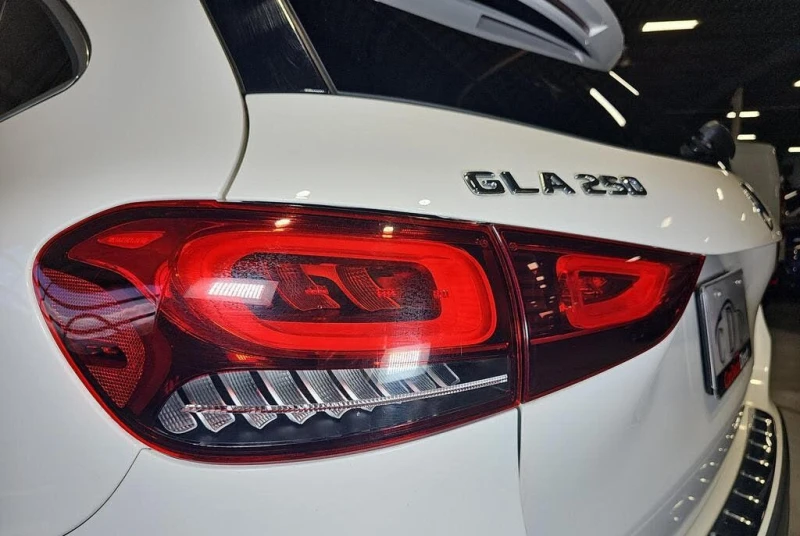 Mercedes-Benz GLA GLA 250 4MATIC * АвтоКредит* (ЦЕНА ДО БГ), снимка 8 - Автомобили и джипове - 52581250