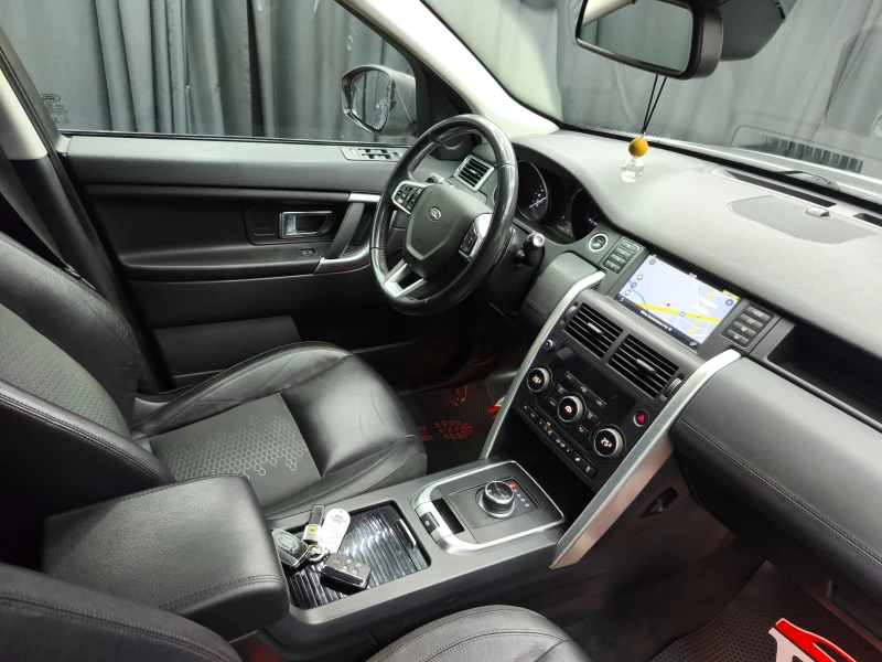 Land Rover Discovery Sport 2.0TDI Automatic 4x4 150k.c, снимка 13 - Автомобили и джипове - 52661613