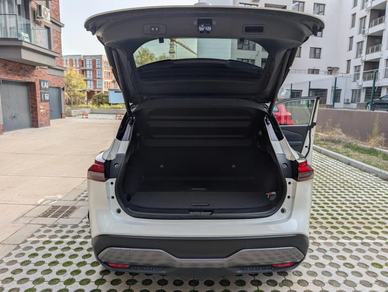 Nissan Qashqai, снимка 6 - Автомобили и джипове - 53531664