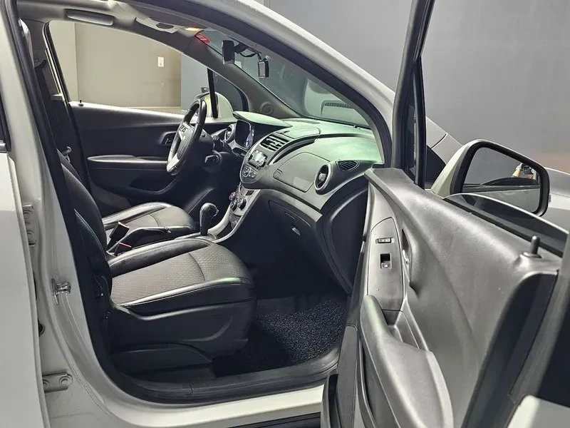 Chevrolet Trax 1.4, снимка 10 - Автомобили и джипове - 54327805