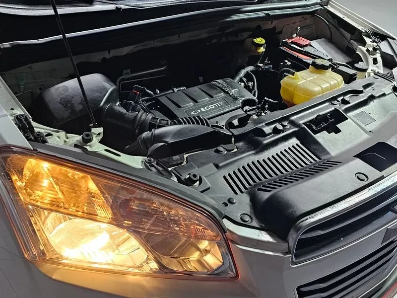 Chevrolet Trax 1.4, снимка 6 - Автомобили и джипове - 54327805