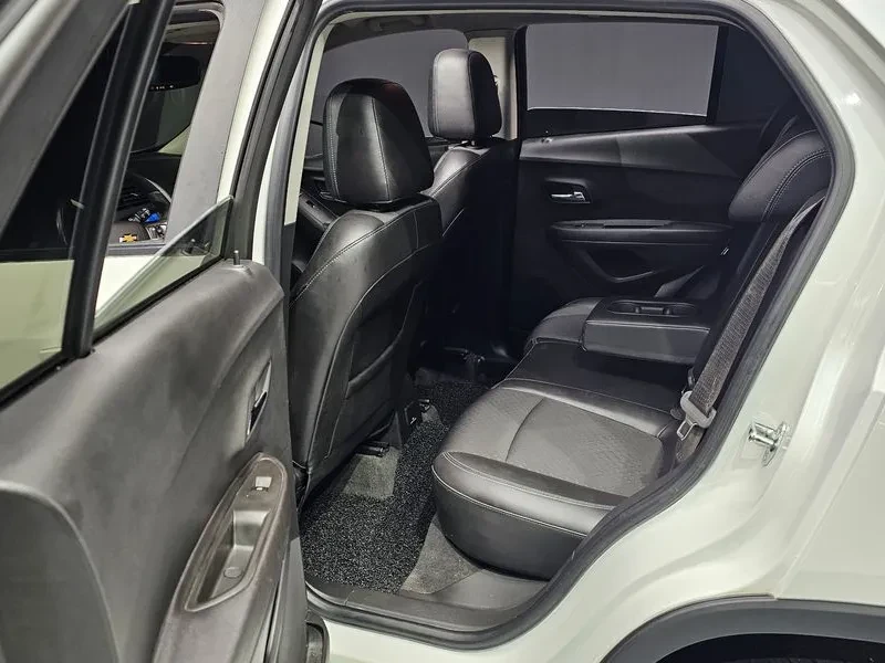 Chevrolet Trax 1.4, снимка 12 - Автомобили и джипове - 54327805