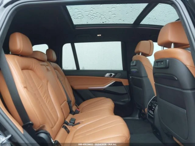 BMW X7 * xDrive40i* M-SPORT* КОЖА* ПОДГРЕВ* ОБДУХВАНЕ* ПА, снимка 7 - Автомобили и джипове - 54881436