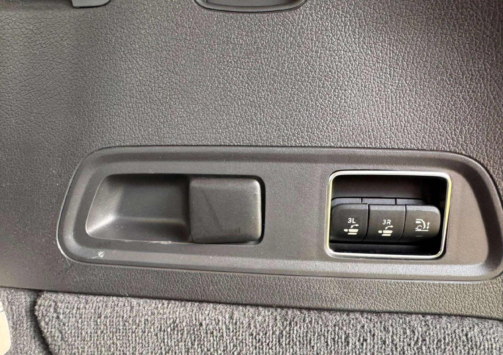 Mercedes-Benz GLS 400d AMG Line 4Matic - изображение 8