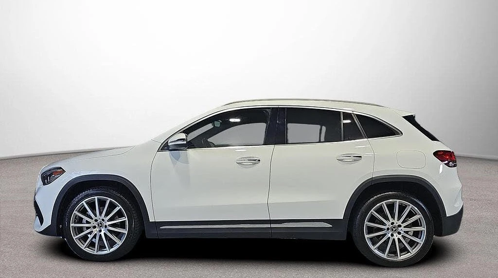 Mercedes-Benz GLA GLA 250 4MATIC * АвтоКредит* (ЦЕНА ДО БГ) - изображение 3